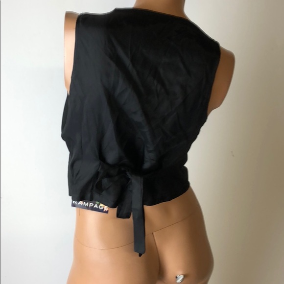 Vest - Picture 2 of 5